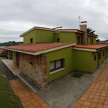 Chalet Con Vistas Al Mar En El Centro De Luanco